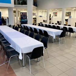 Kagyló szék, króm lábak, szürke textil ülőke. W.02