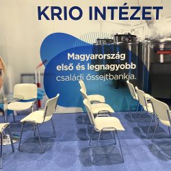 Olasz típusú szék, króm lábak, bőrhatású textilbőr, fehér. 